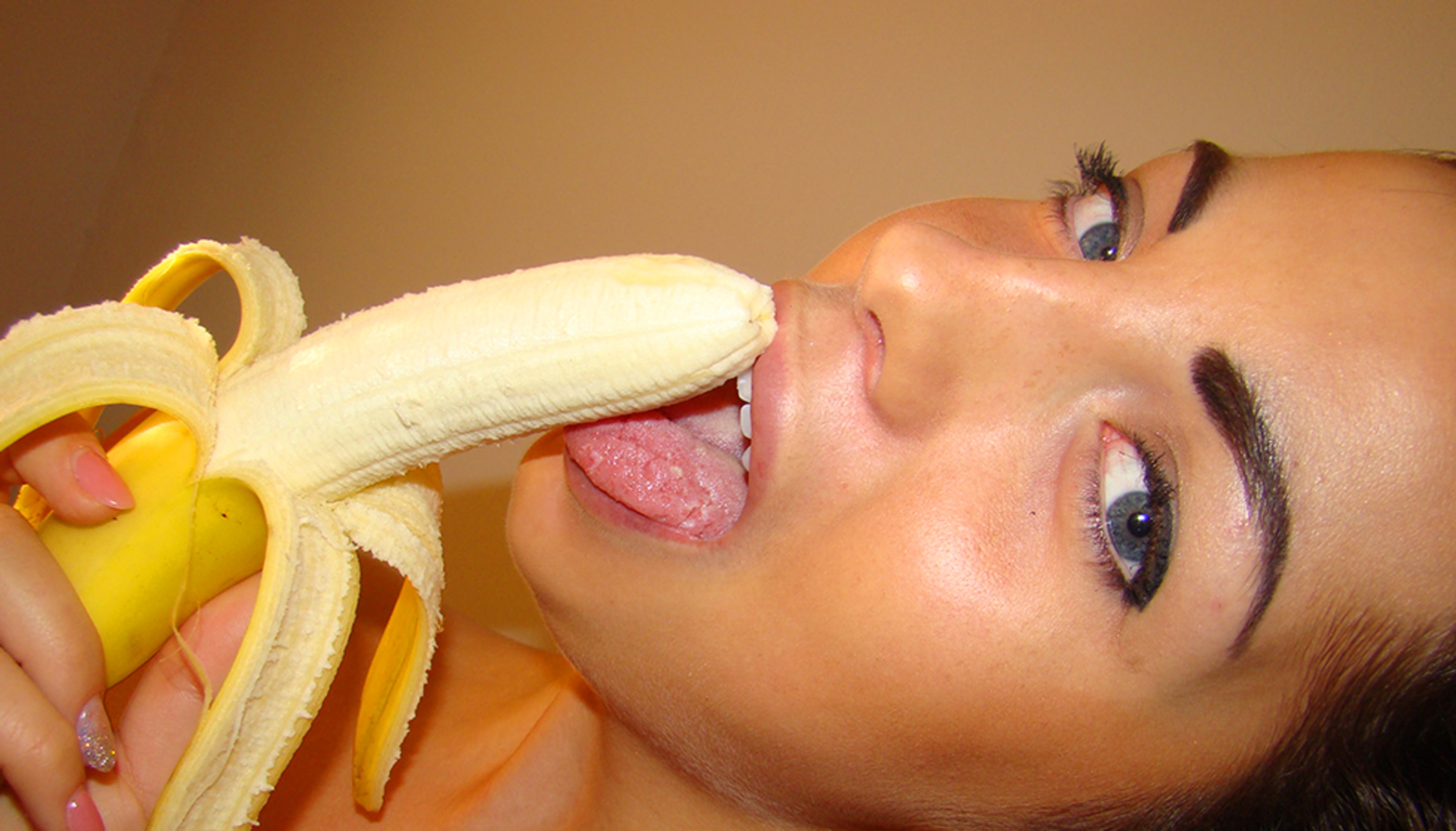 Exclusive Nikki enjoys hot solo time in the bathroom Vidz Flix scene