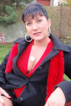 Follow Valda on Vidz Flix