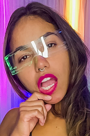 Follow Gaby Oliveira on Vidz Flix