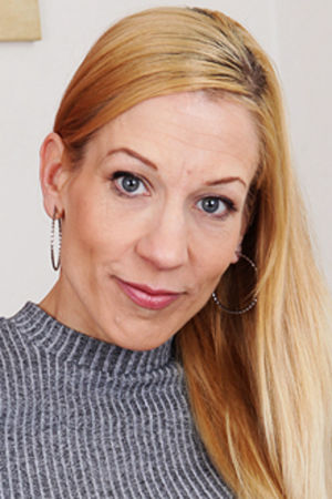 Follow Gwen Cortez on Vidz Flix
