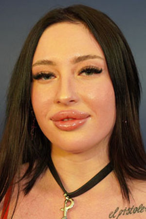 Follow Anna Esman on Vidz Flix