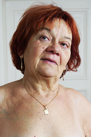 Follow Elfriede on Vidz Flix