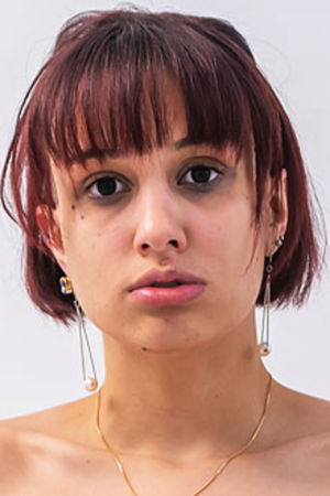 Follow Luara Ameral on Vidz Flix