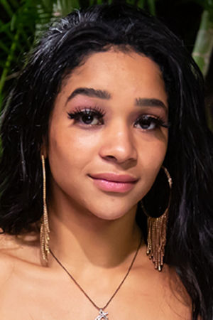 Follow Lua Diniz on Vidz Flix