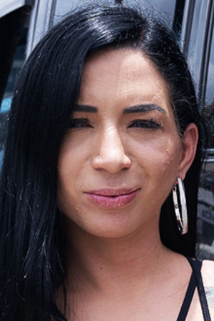 Follow Carol Corrales on Vidz Flix