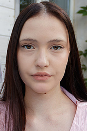 Follow Monika Akai on Vidz Flix