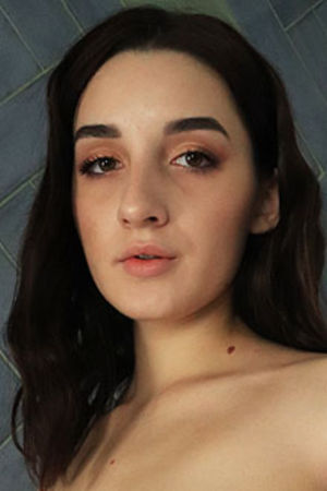Follow Eva Tender on Vidz Flix