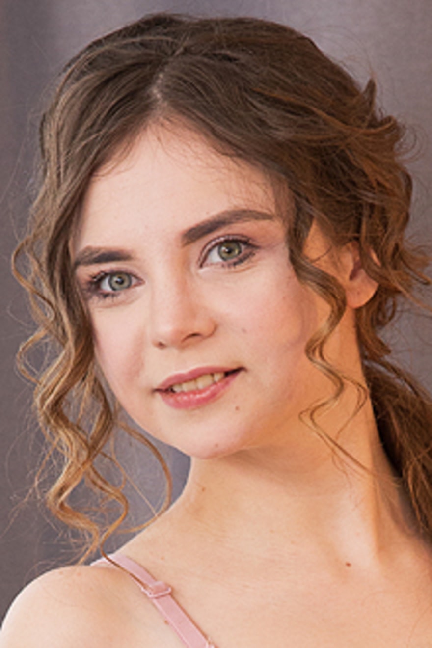 Bella Grey