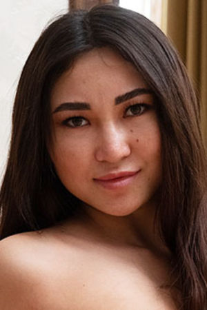 Follow Sofi on Vidz Flix