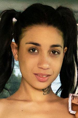 Follow Eva Perez on Vidz Flix