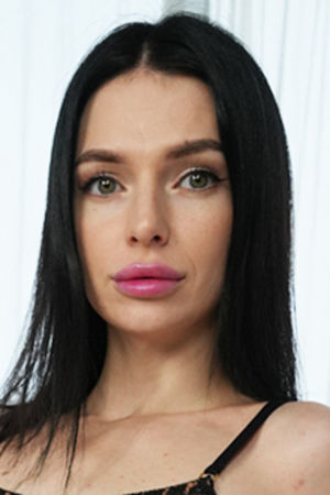 Follow Alexa Liepa on Vidz Flix