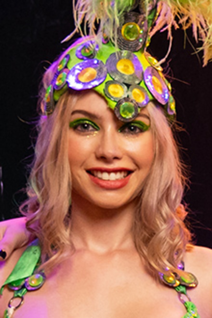 Vivian Lola