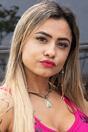 Follow Izabela Pimenta on Vidz Flix