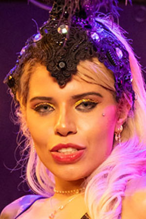 Follow Gabriela Gushi on Vidz Flix